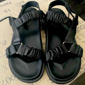 ALIAS MAE BLACK SANDALS